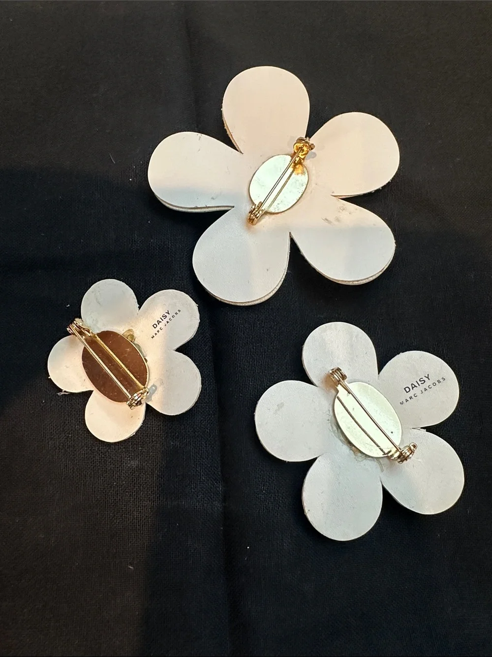 Marc Jacobs White Daisy Leather Pin Trio with Gold-Tone Centers